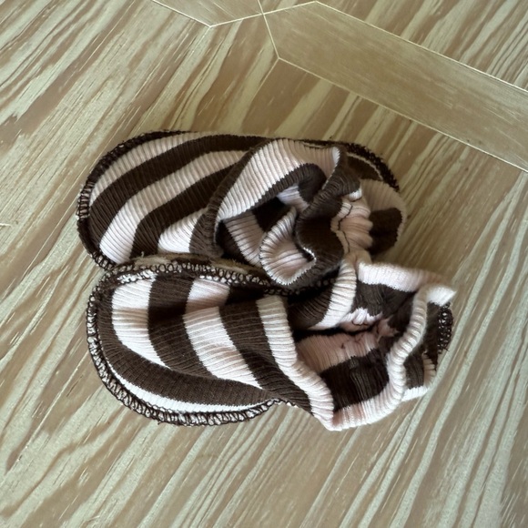 Baby girl super soft pastel Striped Brown and pink Kids Slipper booties/shoes••• - Picture 2 of 5